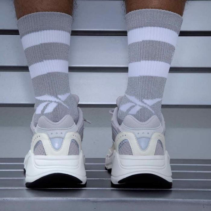 Yanye x Yeezy 700 V2 “Static” EF2829