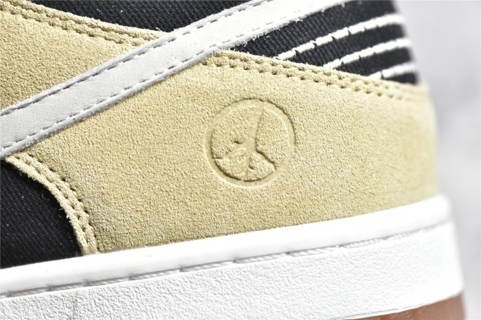 NK Dunk Low Roped in Peace DJ4671-294