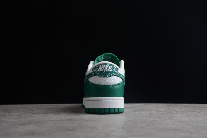 SB Dunk Low Pro Green Paisley DH4401-102