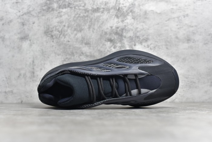Yeezy Boost 700V3 Black H67799