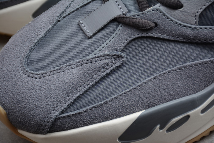 Yeezy Boost 700 Magnet FV9922