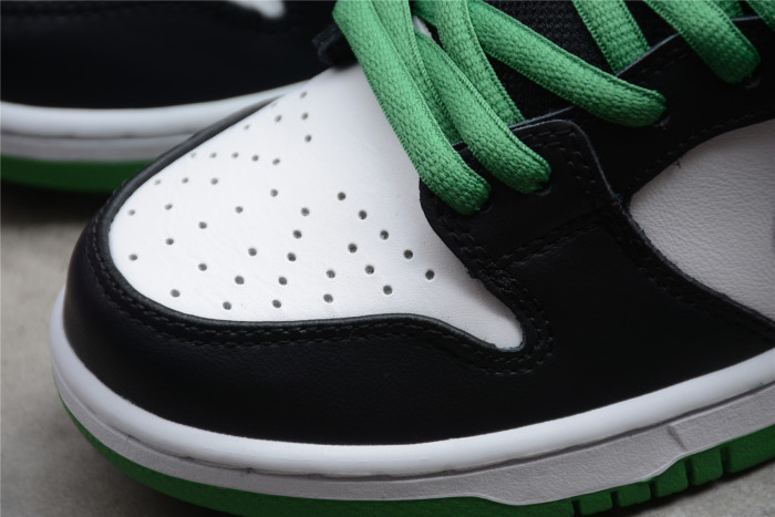 NK SB Dunk Low “Classic Green” BQ6817-302
