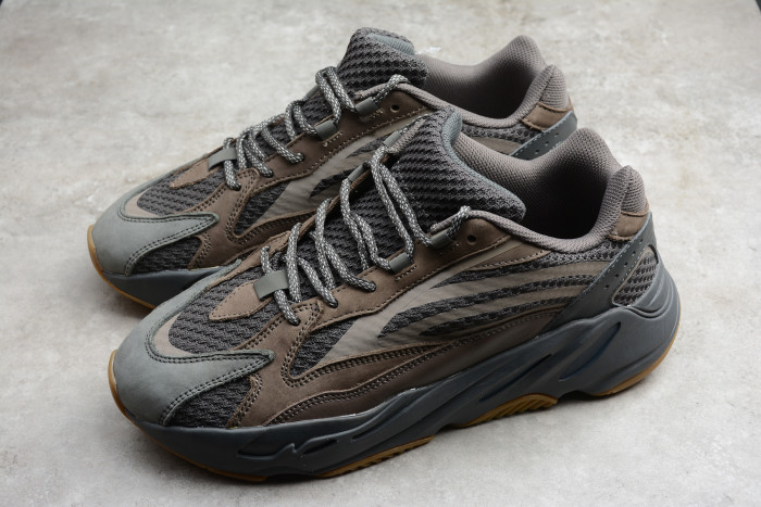 Yeezy Boost 700 V2“Geode” Brown EG6860