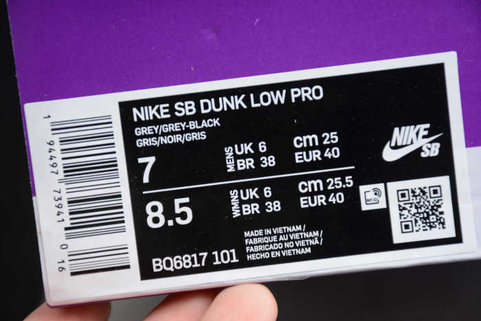 SB Dunk Grey Black BQ6817-101