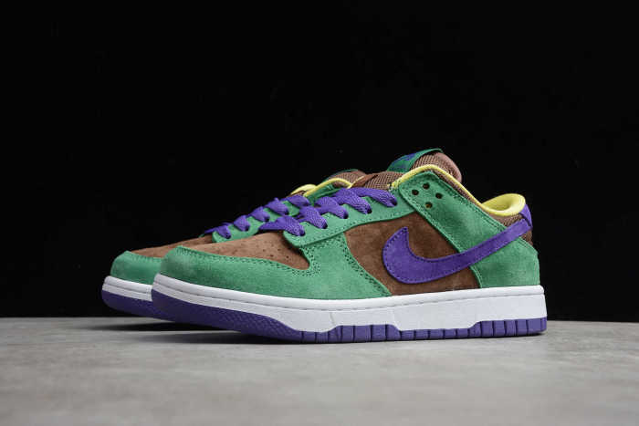 SB Dunk Low Pro QS Bright Melon Gym Green Purple CT2552-700
