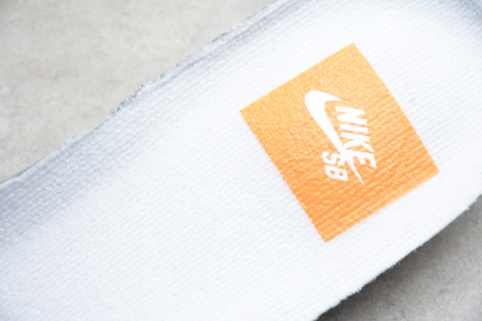 SB Dunk Low Orange Label White CD2563-100