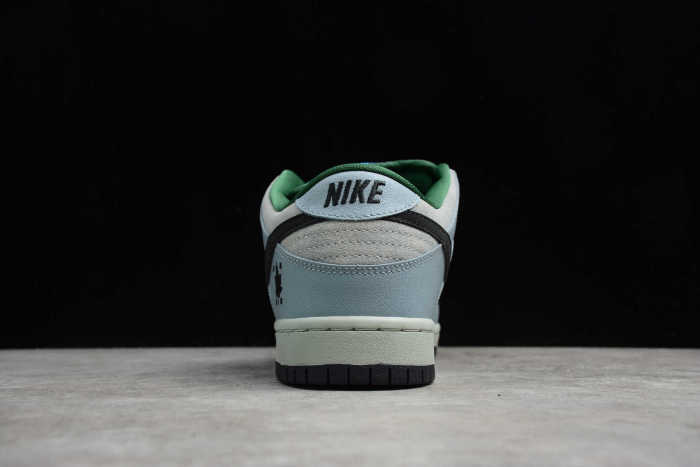 SB Dunk Low IW Dove Grey Black-Gorge Green 313170-021