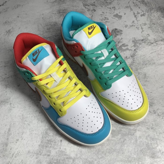 SB Dunk Low SE “Free 99” DH0852-100