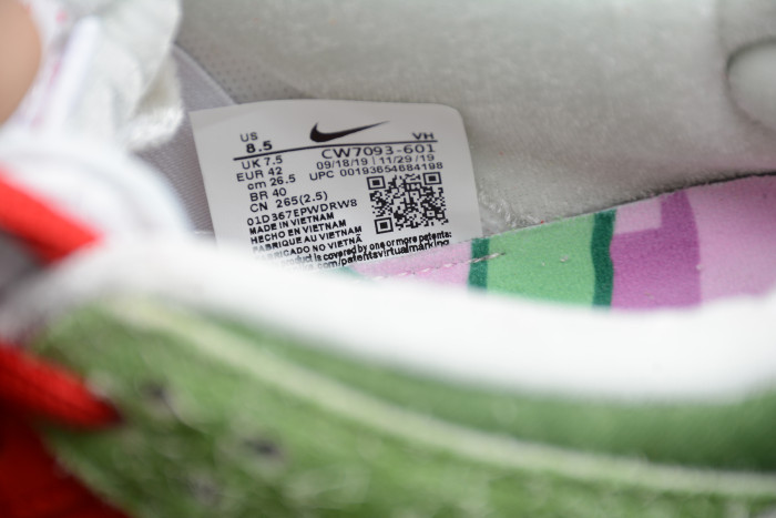 SB Dunk Low “Strawberry Cough” University Red Spinach Green-Magic Ember CW7903-601