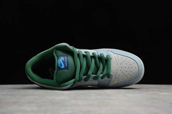 SB Dunk Low IW Dove Grey Black-Gorge Green 313170-021
