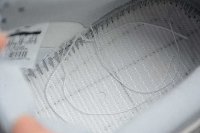 SB Dunk Low Summit White Wolf Grey AR0778-110