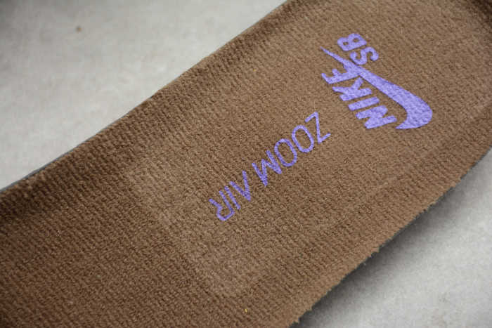 SB Dunk Low Pro QS Bright Melon Gym Green Purple CT2552-700