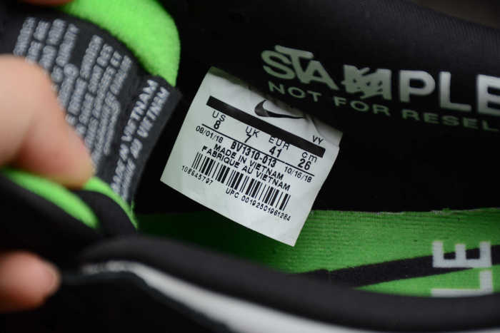 Staple x SB Dunk Low “Pigeon” Black White BV1310-013