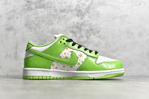 Supreme x SB Dunk Low “Mean Green” DH3228-101