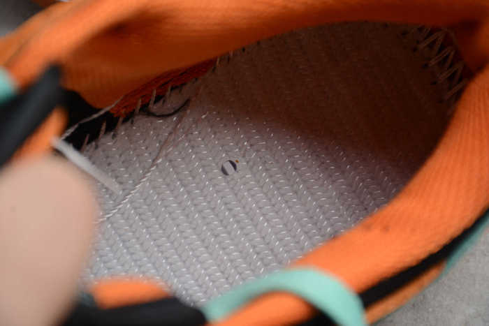 SB Dunk Ceramic Black Orange BQ6817-400