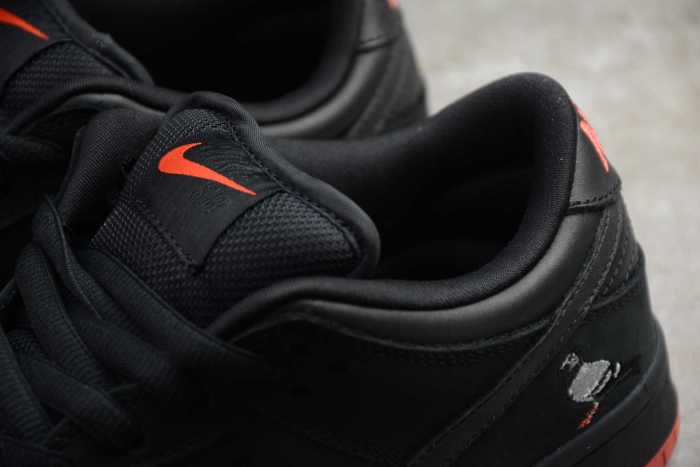 Staple x SB Dunk Low “Pigeon” Black Red 883232-008