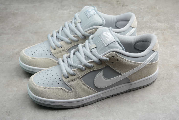 SB Dunk Low Summit White Wolf Grey AR0778-110