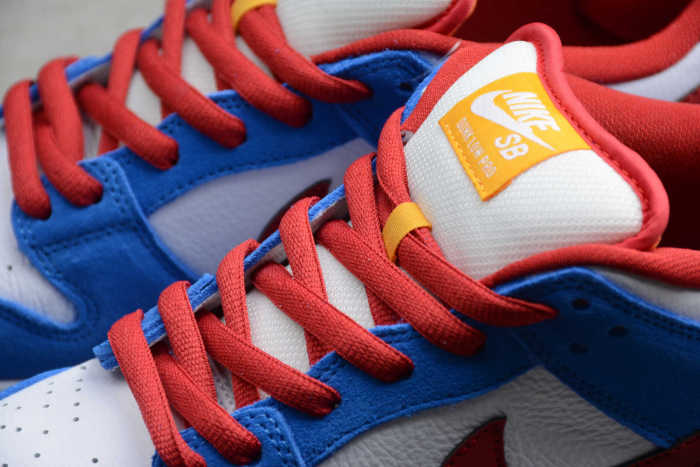 SB Dunk White Blue Red BQ6817-400