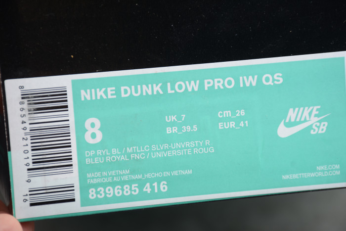 SB Dunk Low Pro QS “Ishod Wair” 839685-416