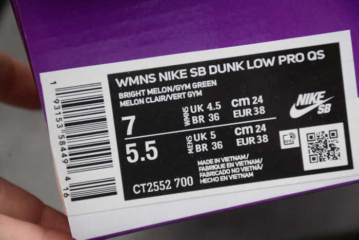 SB Dunk Low Pro QS Bright Melon Gym Green Purple CT2552-700