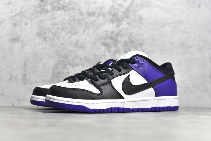 SB Dunk Low “Court Purple” BQ6817-500