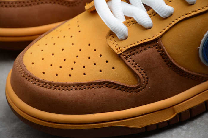 SB Dunk Low Premium “Newcastle Brown Ale” 313170-741