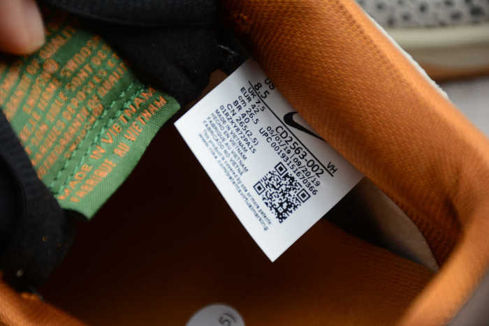 SB Dunk Low Pro ISO Burnt Sienna CD2563-002