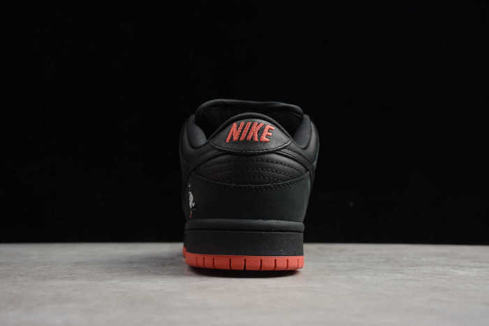 Staple x SB Dunk Low “Pigeon” Black Red 883232-008