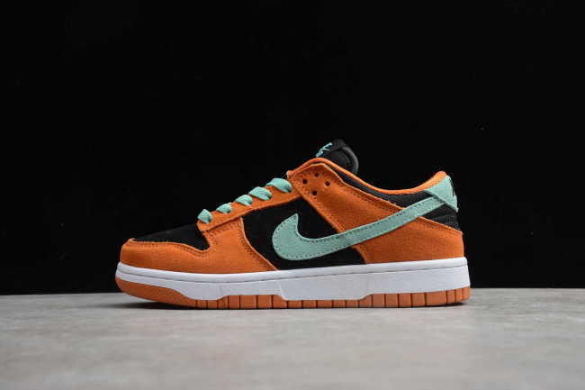 SB Dunk Ceramic Black Orange BQ6817-400