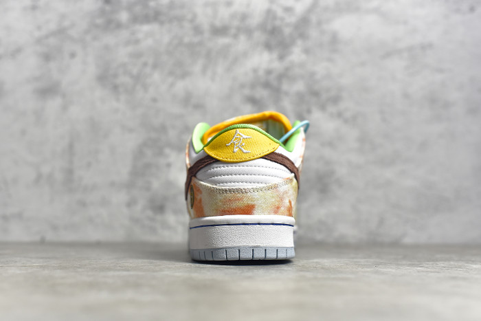 SB Dunk Low “CNY” CV1628-800