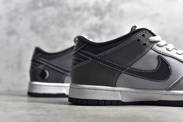 SB Dunk Low Lunar Eclipse (West) 313170-001