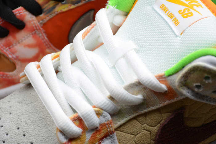 SB Dunk Low “CNY” CV1628-800