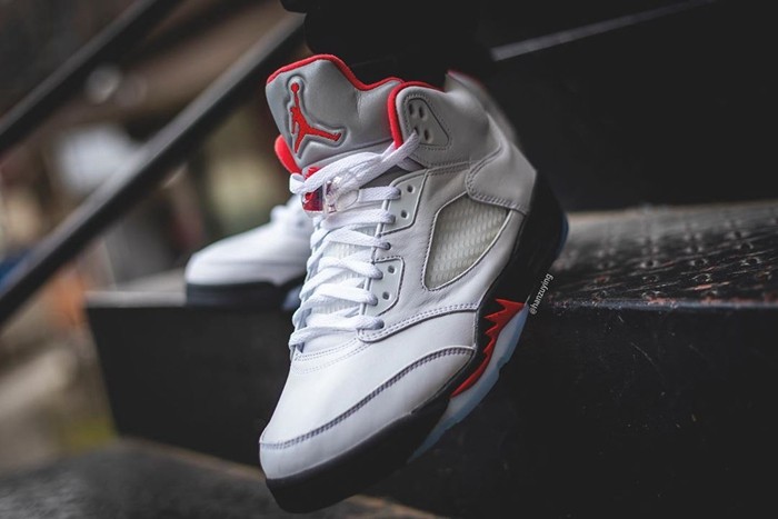 Air Jordan 5 “Fire Red” DA1911-102