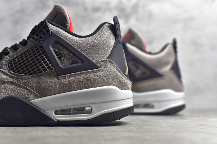 Air Jordan 4 “Taupe Haze” DB0732-200