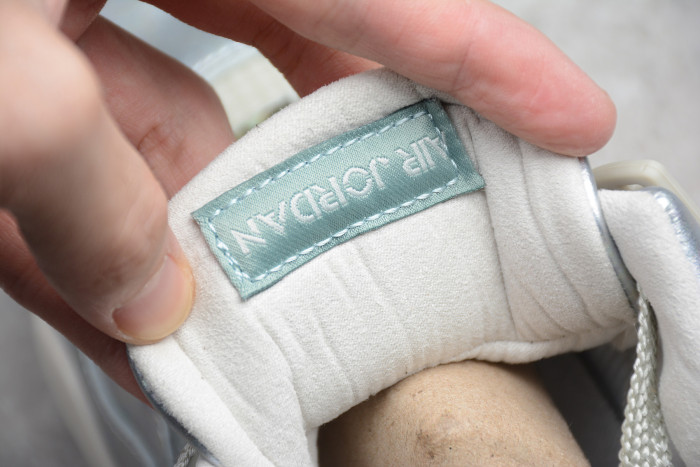 Air Jordan 4 Pearl 742639-045