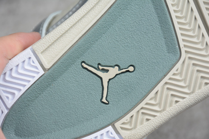 Air Jordan 4 Pearl 742639-045