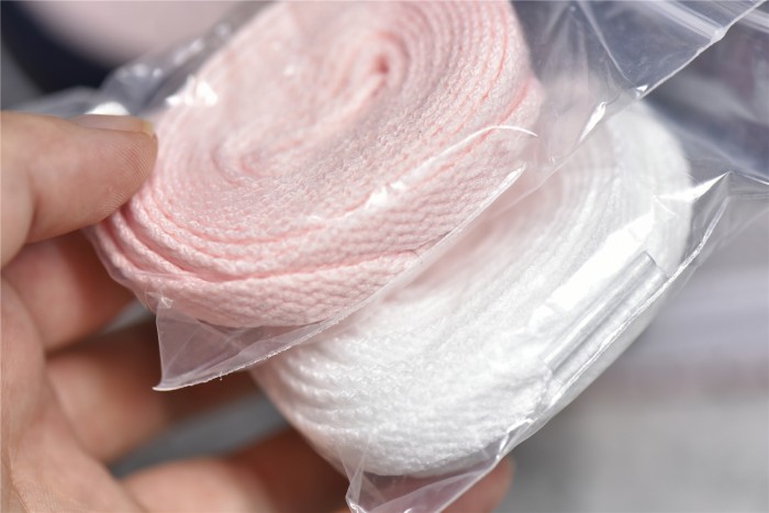 Air Jordan 1 High Bubble Gum DD9335-641