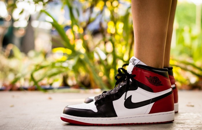 Air Jordan 1 Retro OG High “Black Toe” 555088-125
