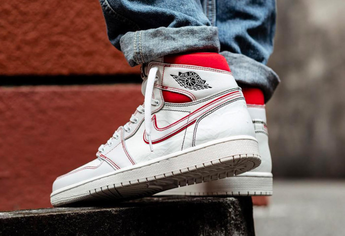 Air Jordan 1 Retro High OG “Phantom” 555088-160