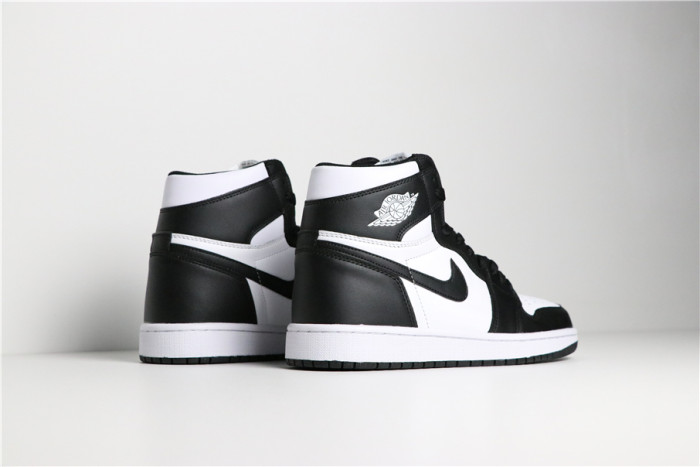 Air Jordan 1 Retro High OG Black/White 555088-010