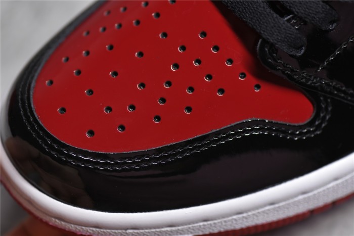 Air Jordan 1 Retro High OG Bred Patent 555088-063