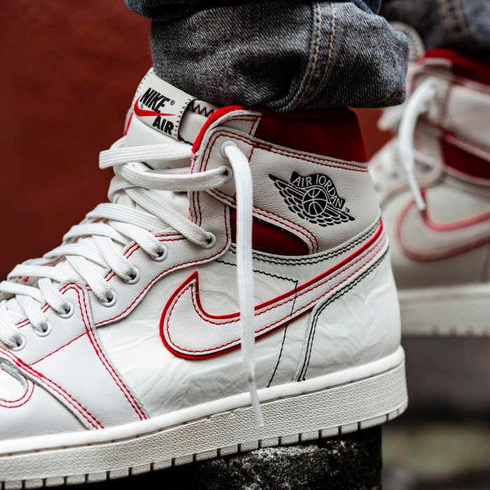 Air Jordan 1 Retro High OG “Phantom” 555088-160