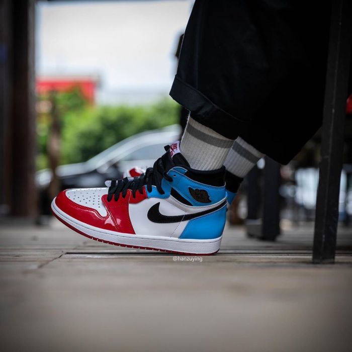 Air Jordan 1 High OG “Fearless” CK5666-100