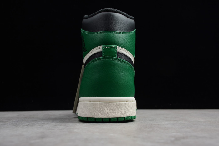 Air Jordan 1 “Pine Green” 555088-302