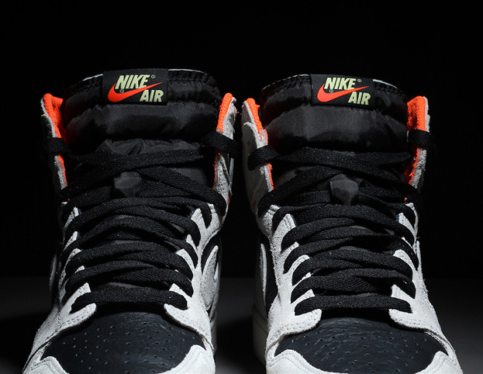 Air Jordan 1 Retro High OG “Neutral Grey” 555088-018