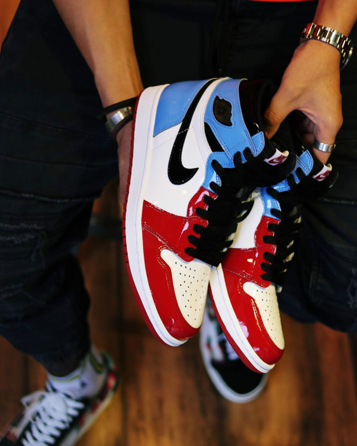 Air Jordan 1 High OG “Fearless” CK5666-100