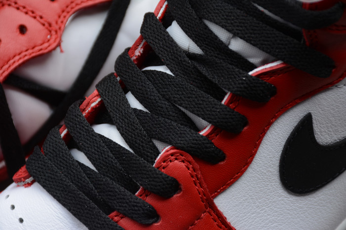 Air Jordan 1 Retro Hi OG Chicago 555088-101