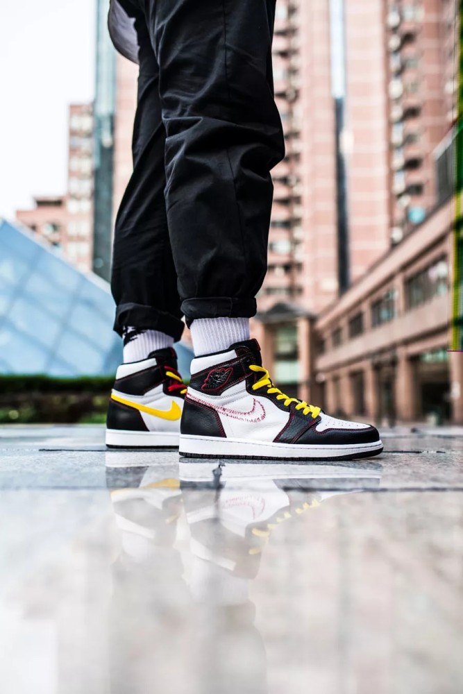 Air Jordan 1 High OG “Defiant” CD6579-071