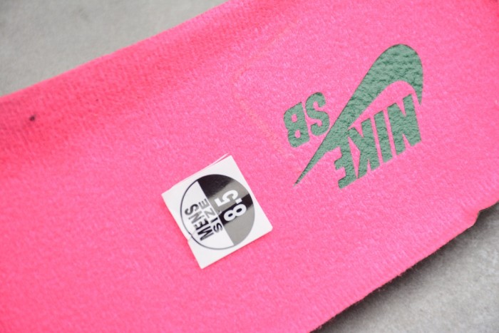 SB x Air Jordan 1 Retro High OG “Light Bone” CD6578-006