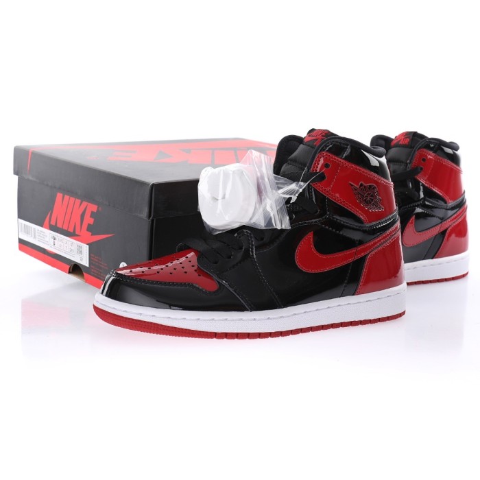 Air Jordan 1 Retro High OG Bred Patent 555088-063